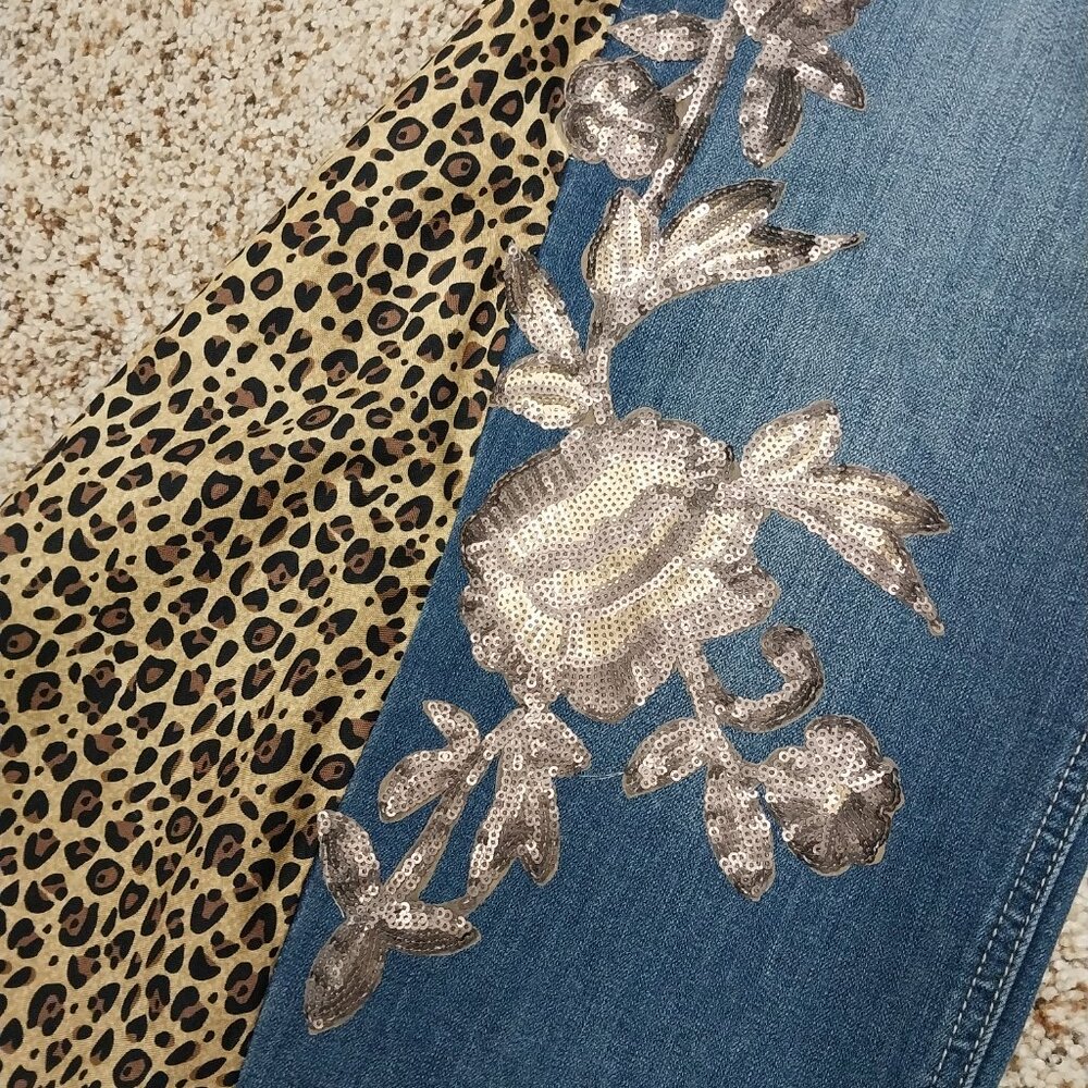 3793 Size 12 Upcycled Crown & Ivy Sequin Applique Black & Gold Bell-Bottoms - Picture 3 of 6